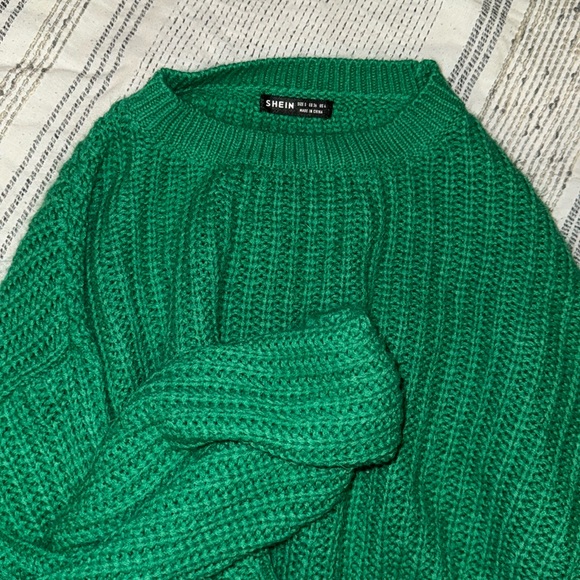 Green Sweater - Picture 2 of 2